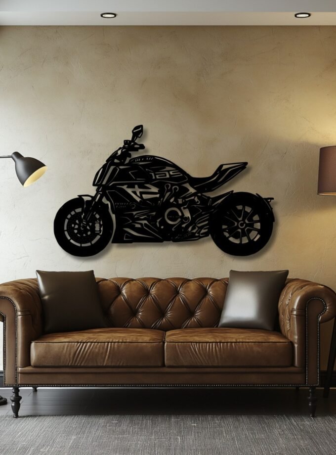 Ducati Diavel – Bestia na Drodze